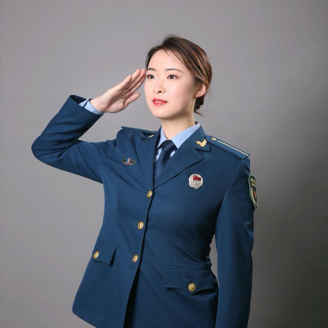 小涵教官在路上
