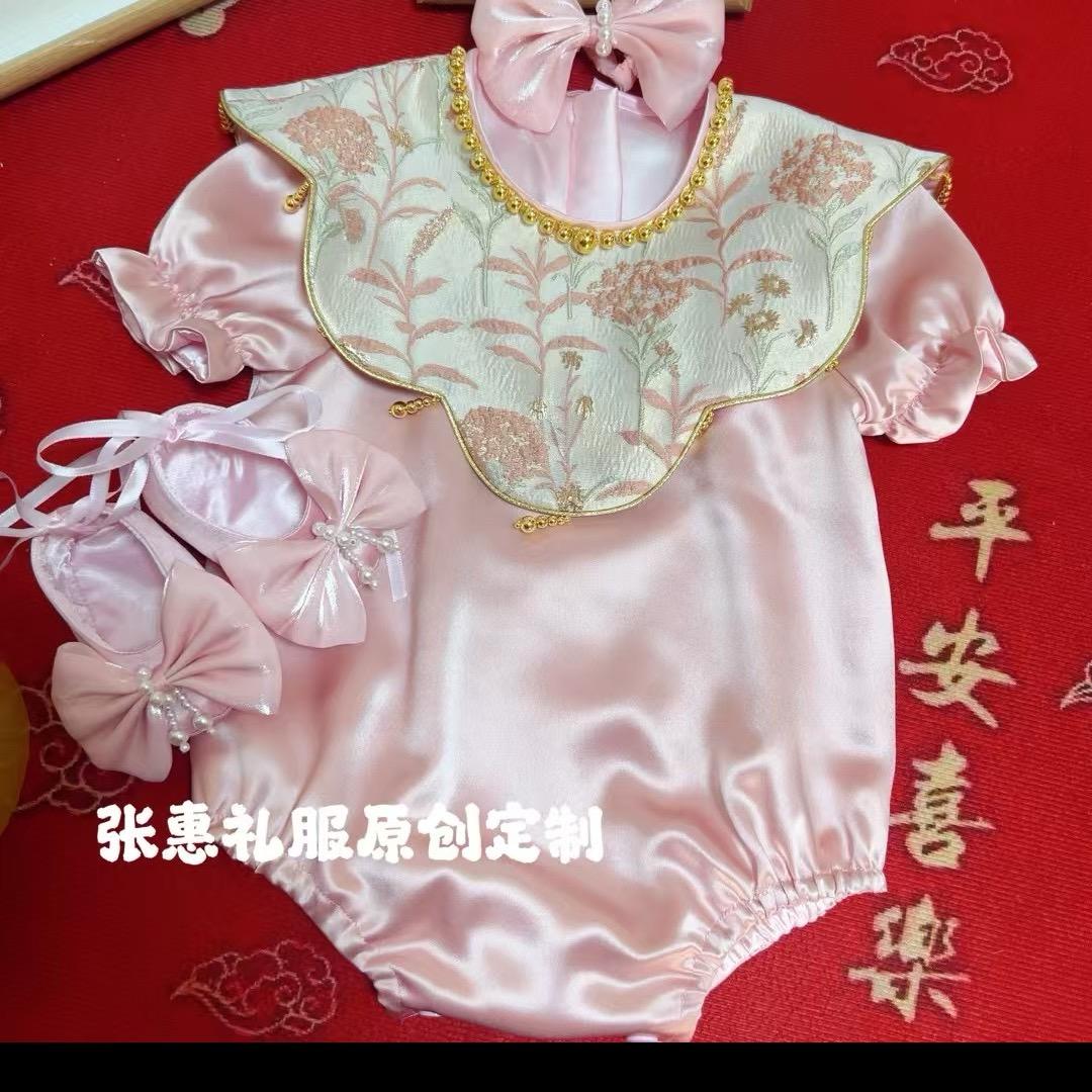 张惠百天周岁礼服