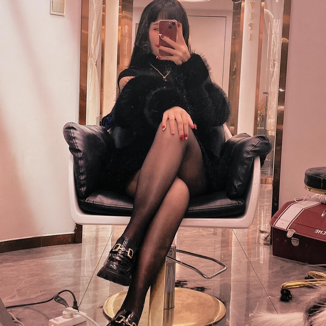 （易宸凤）月总