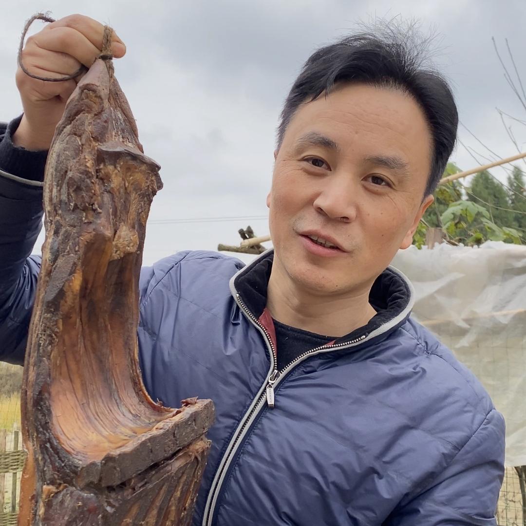 川东农家腊味土特产腊肉香肠美食