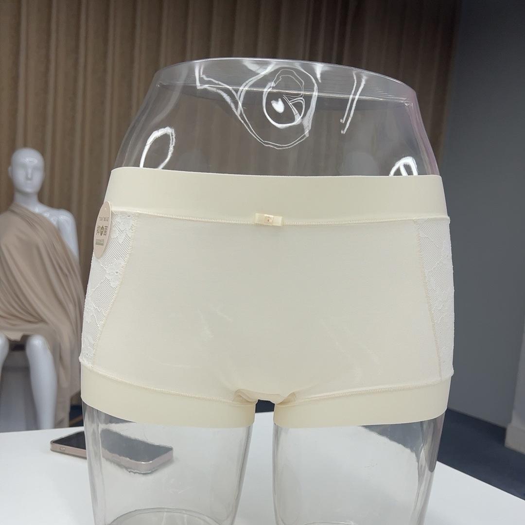 纤塑蜜语内衣店