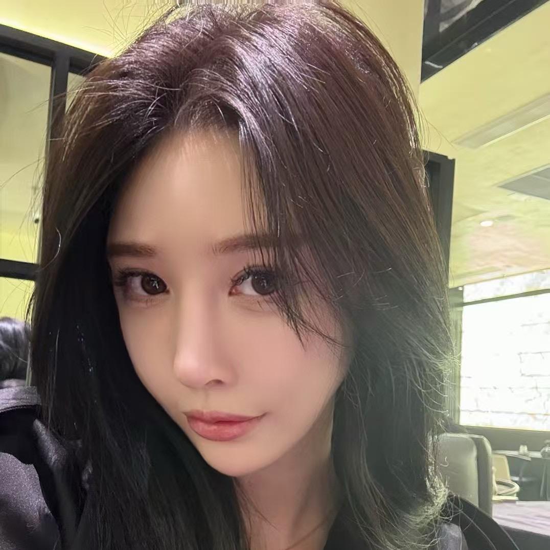 尤美大人✈️(打不过小胖丁)