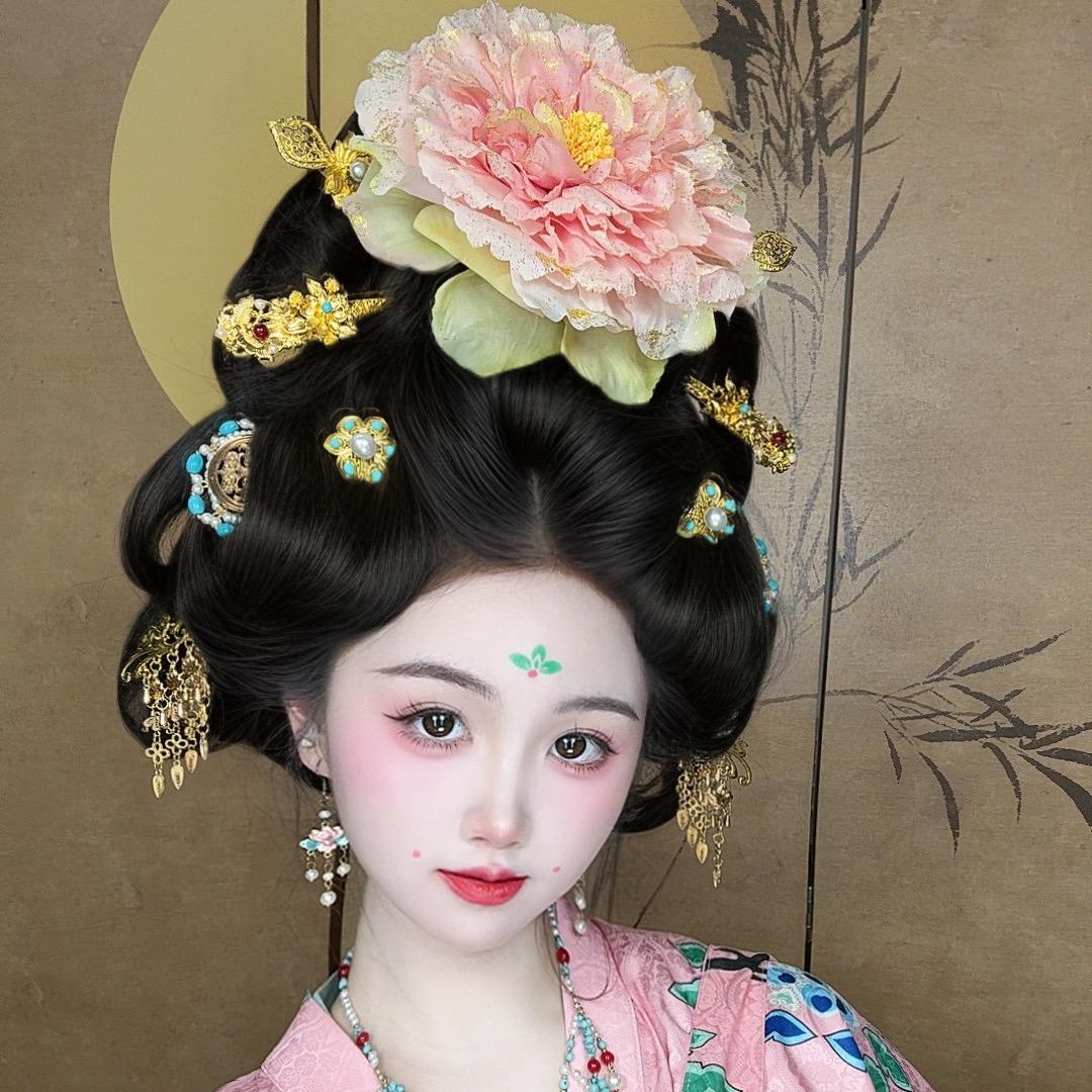 李庄化妆师嘉月