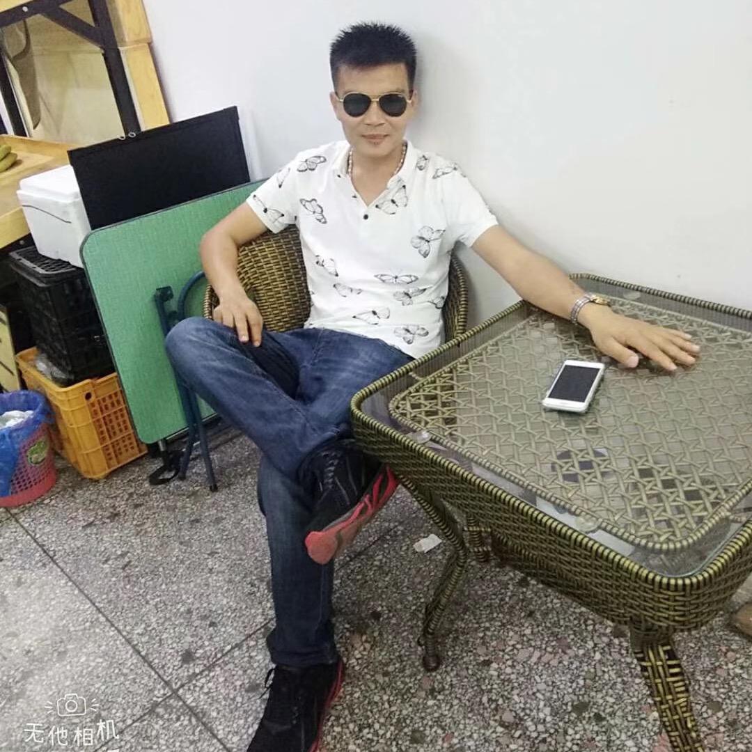 《兄弟果业.产地直销点》
