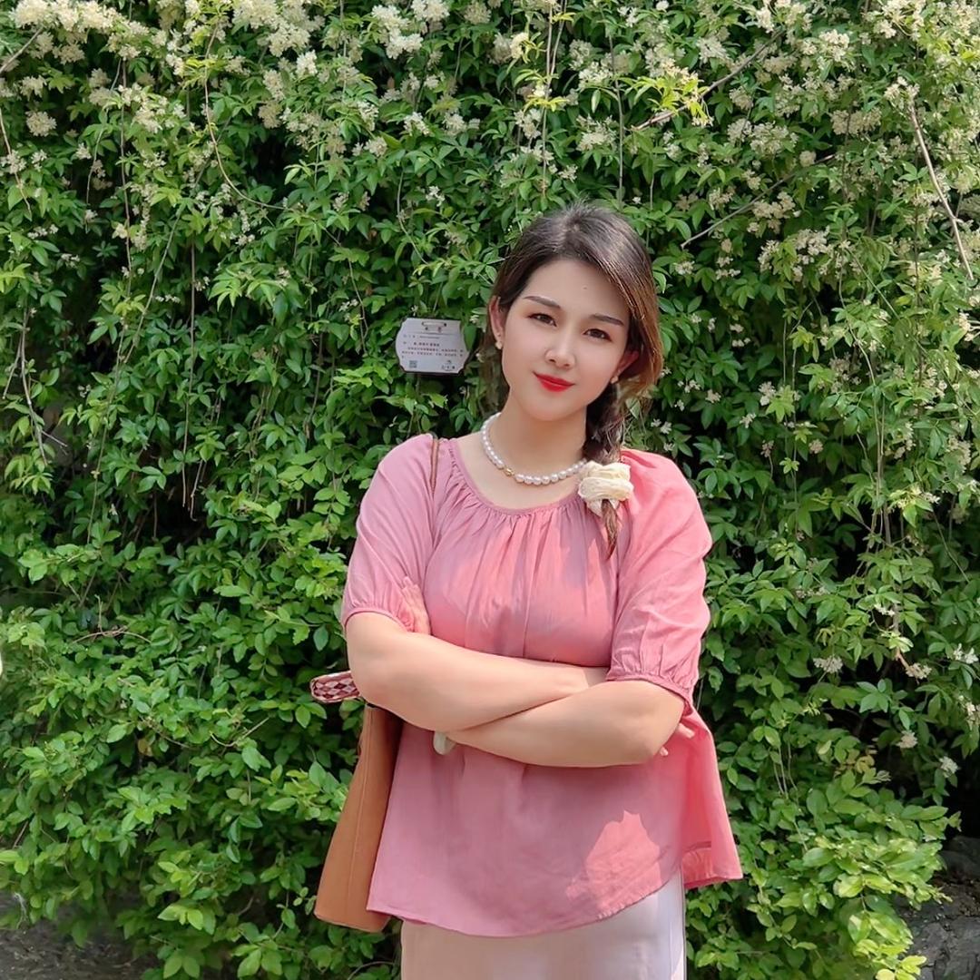 莹莹爱吃辣