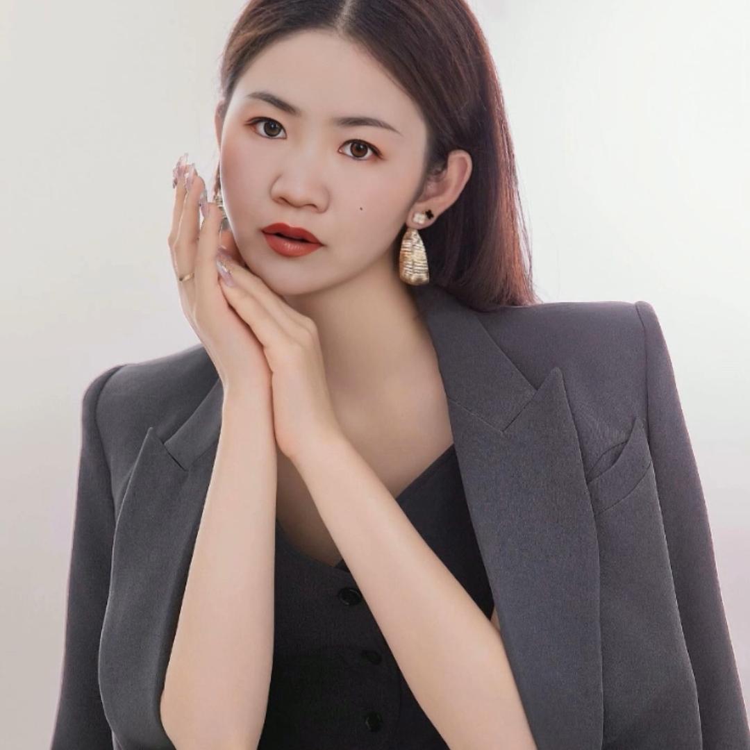 A诺奇格/身材管理英子