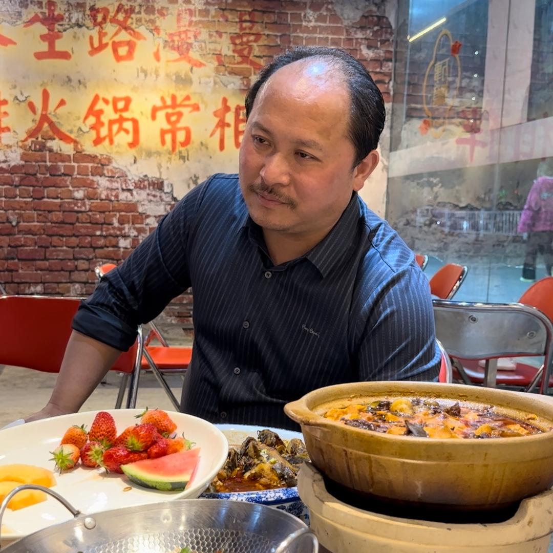 渝尚麻活鱼自助火锅