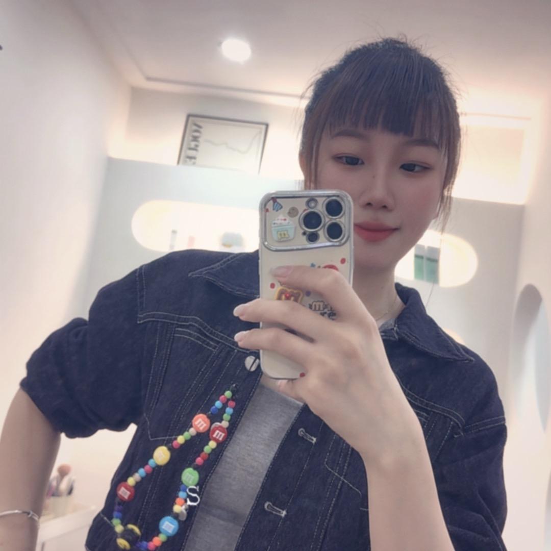 爱搓指甲💅的晨子