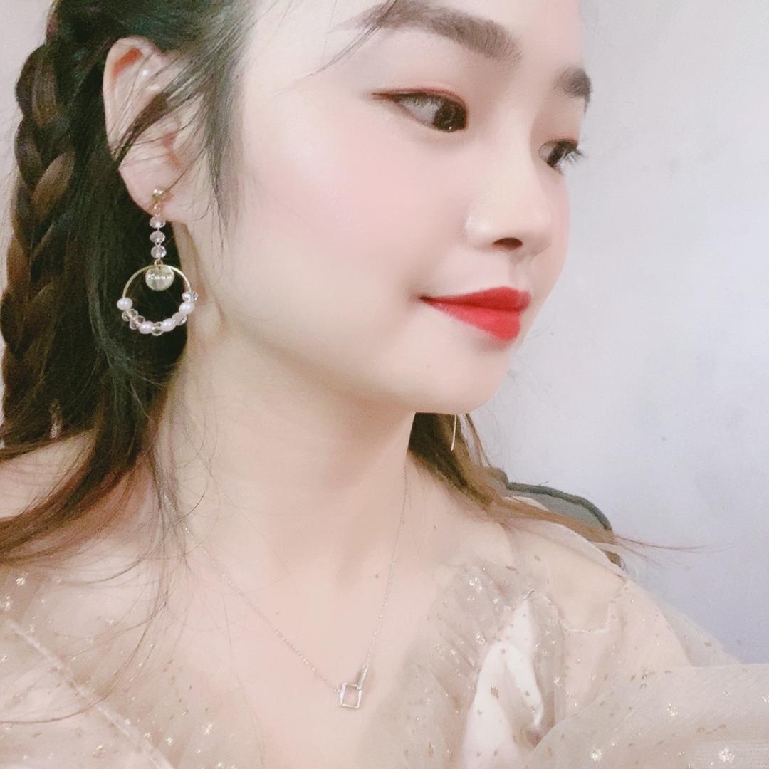 一个有灵魂做门窗的小姐姐