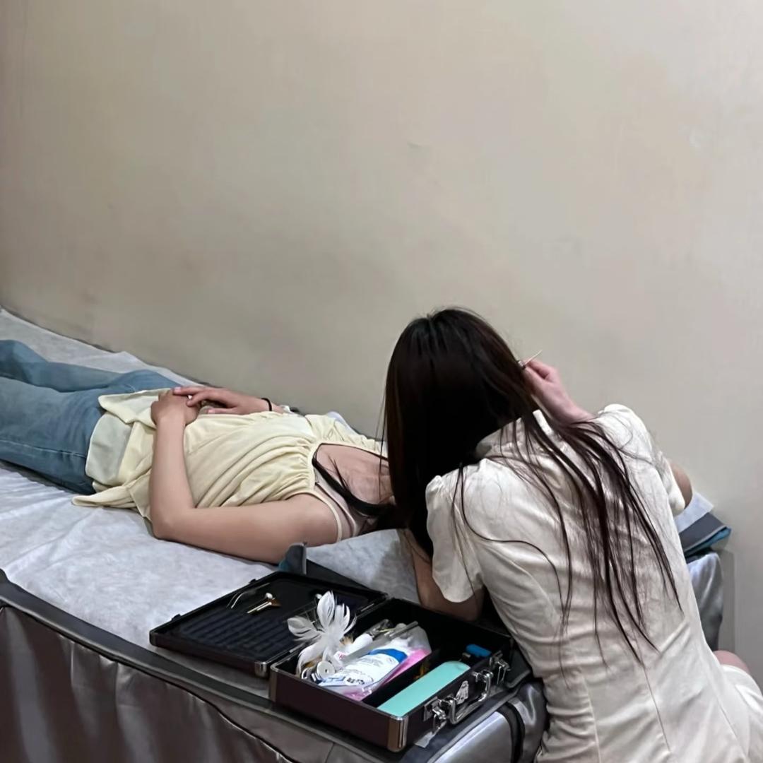 静静专业做背