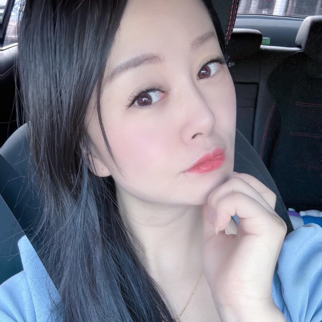 爱健身的小姐姐