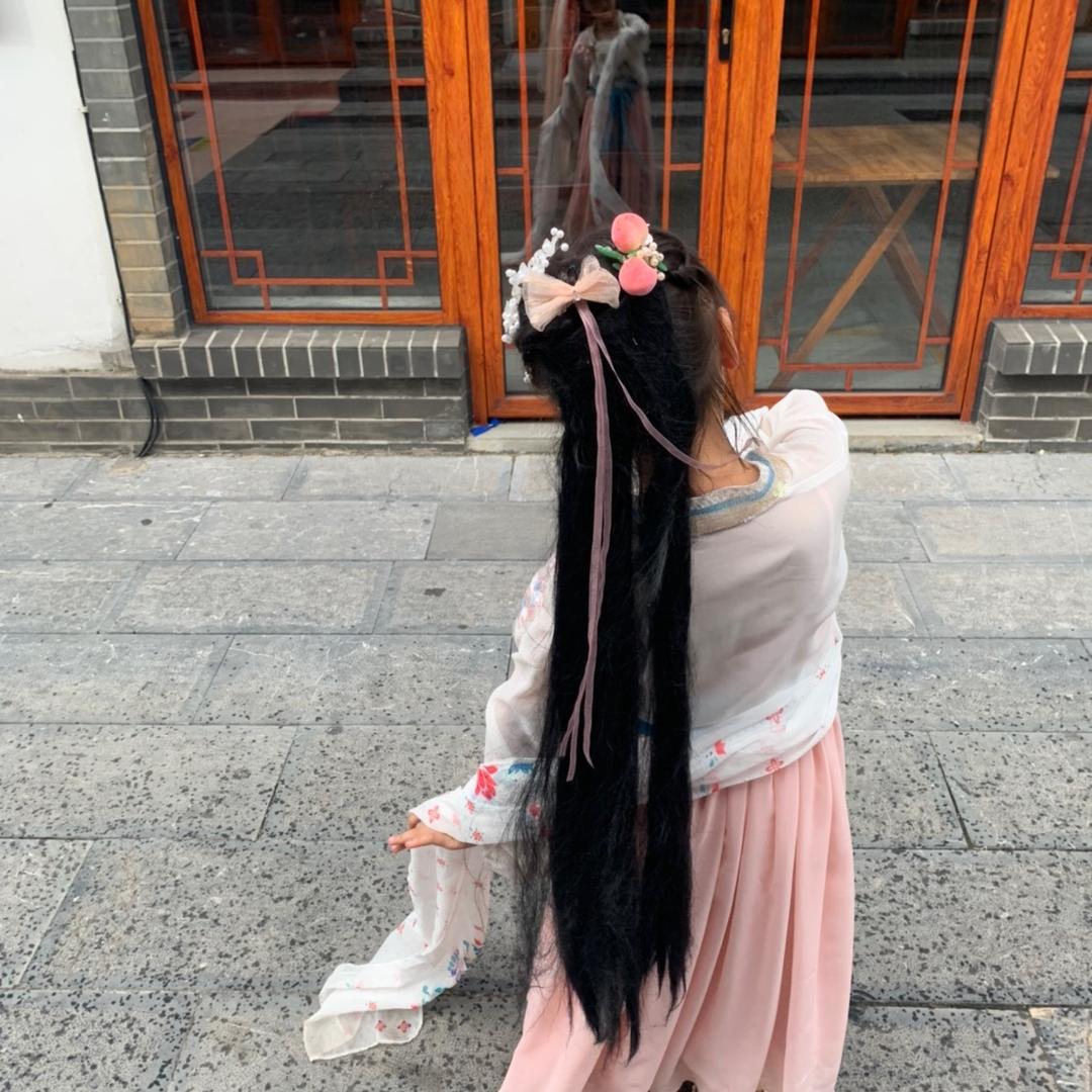 莉莉
