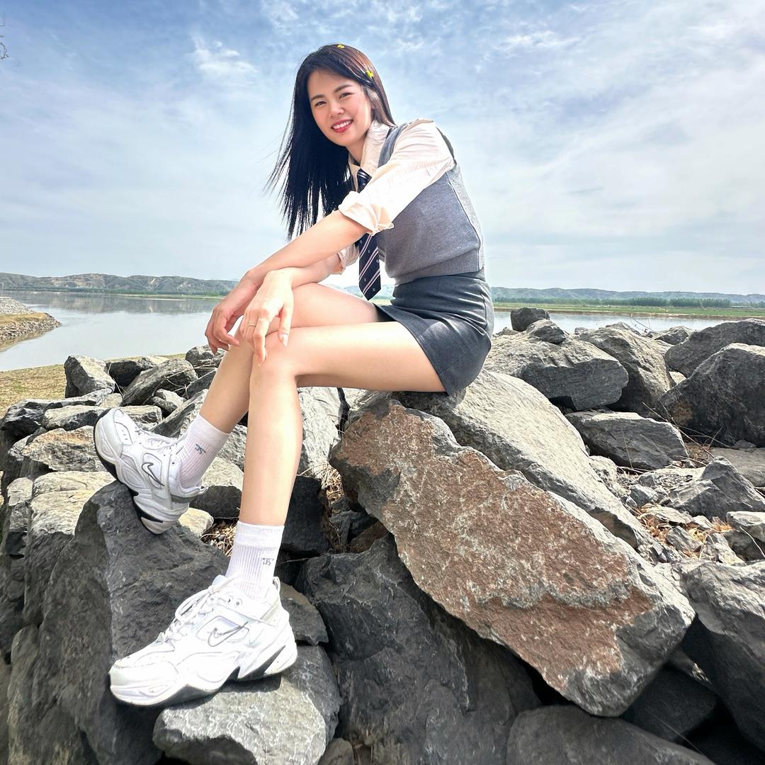 渣土车妍妍