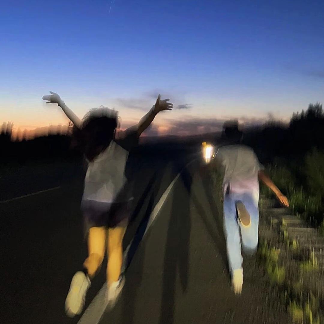 黑不溜邱