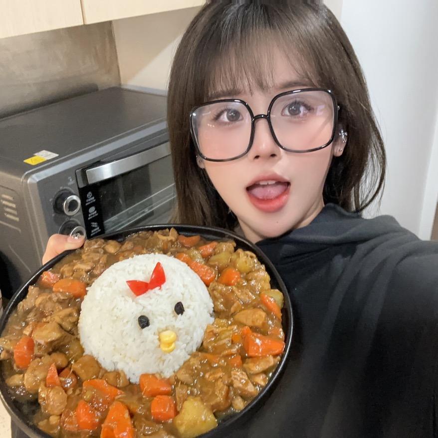 小璟来了