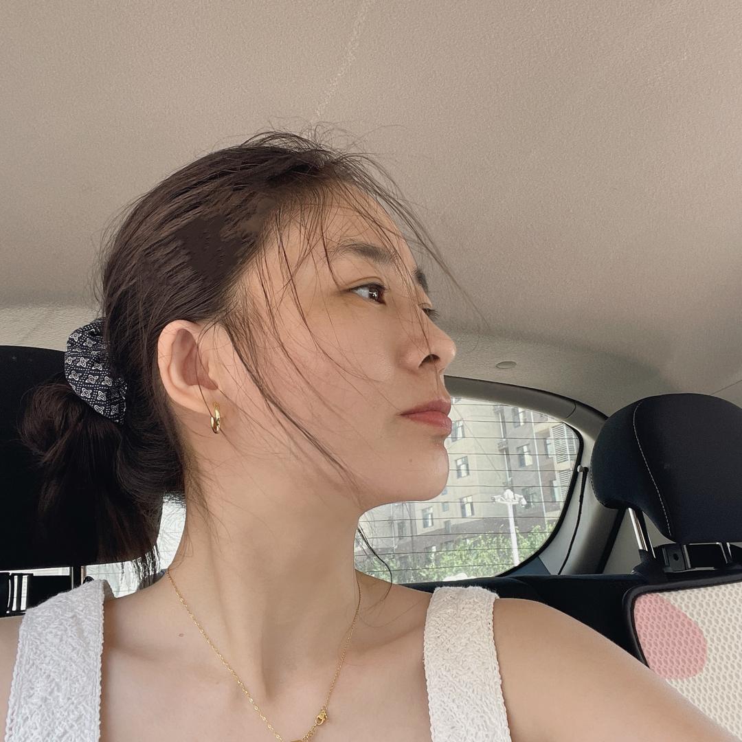 吾悦广场HEY GIRL韩国女装