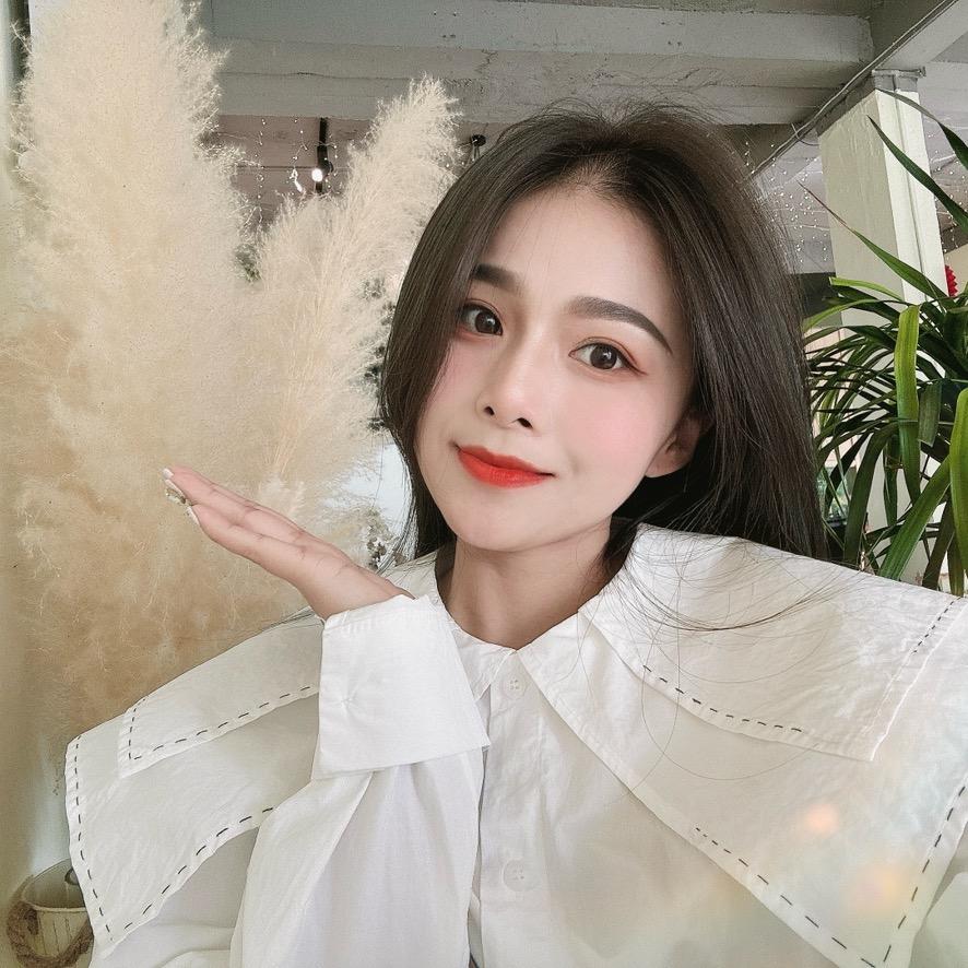 李的的。