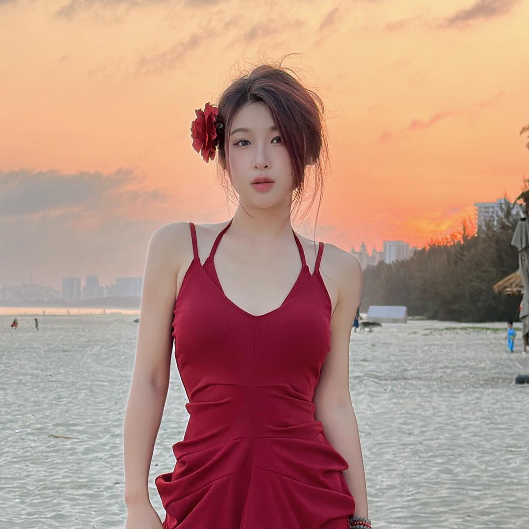 OMOM泳衣 性感璐@抖音