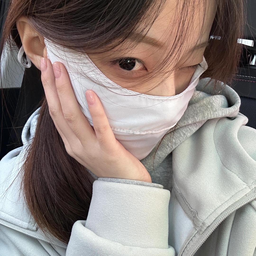 你脸红了耶～