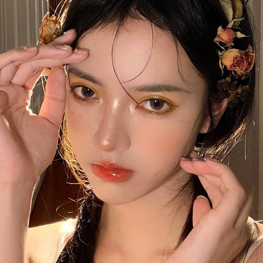 衣衣不吃辣也辣