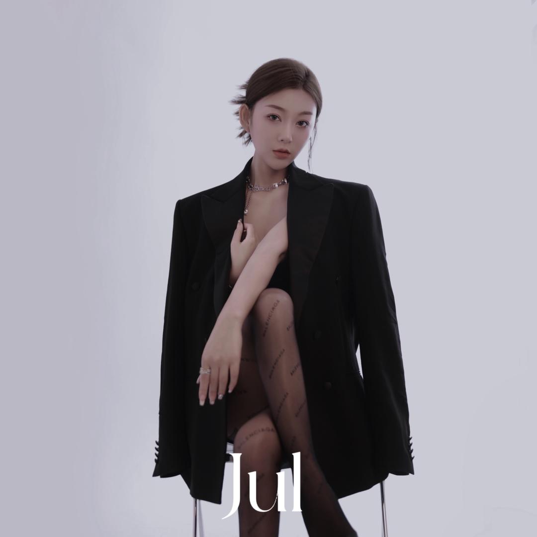 梁 一