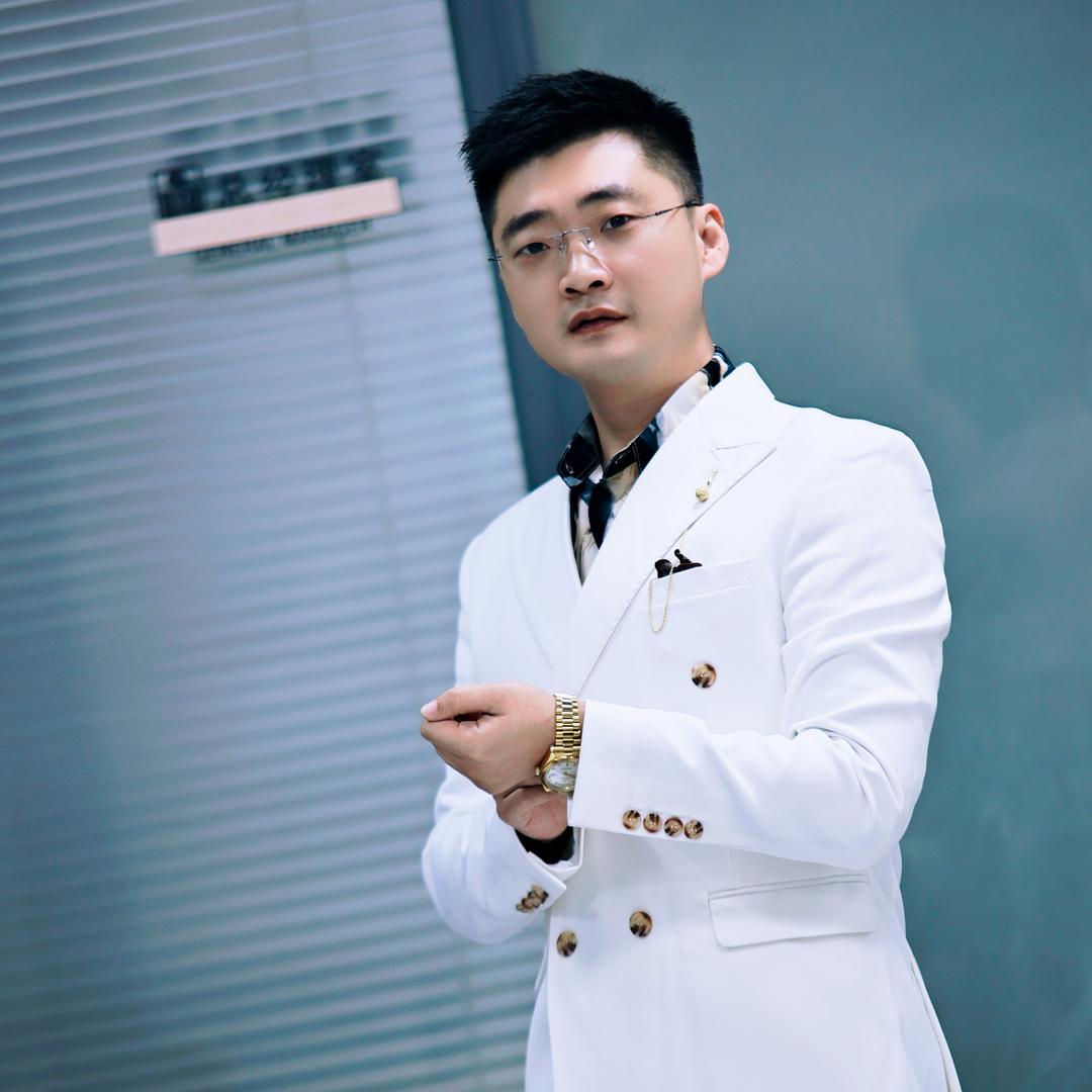 付哥启睿