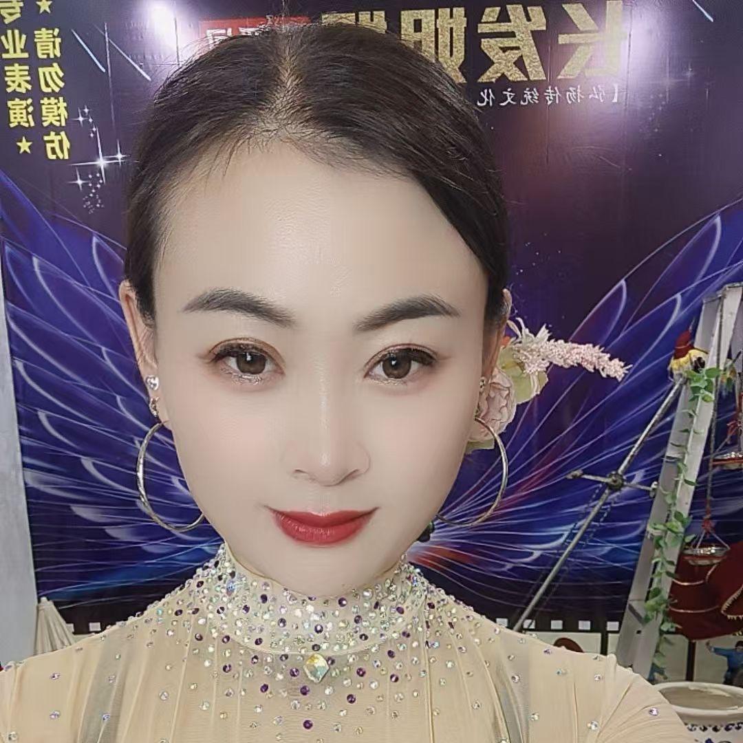 长发姐姐 华建霞
