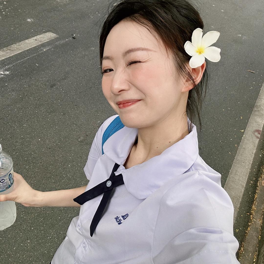 是罗罗老师呀