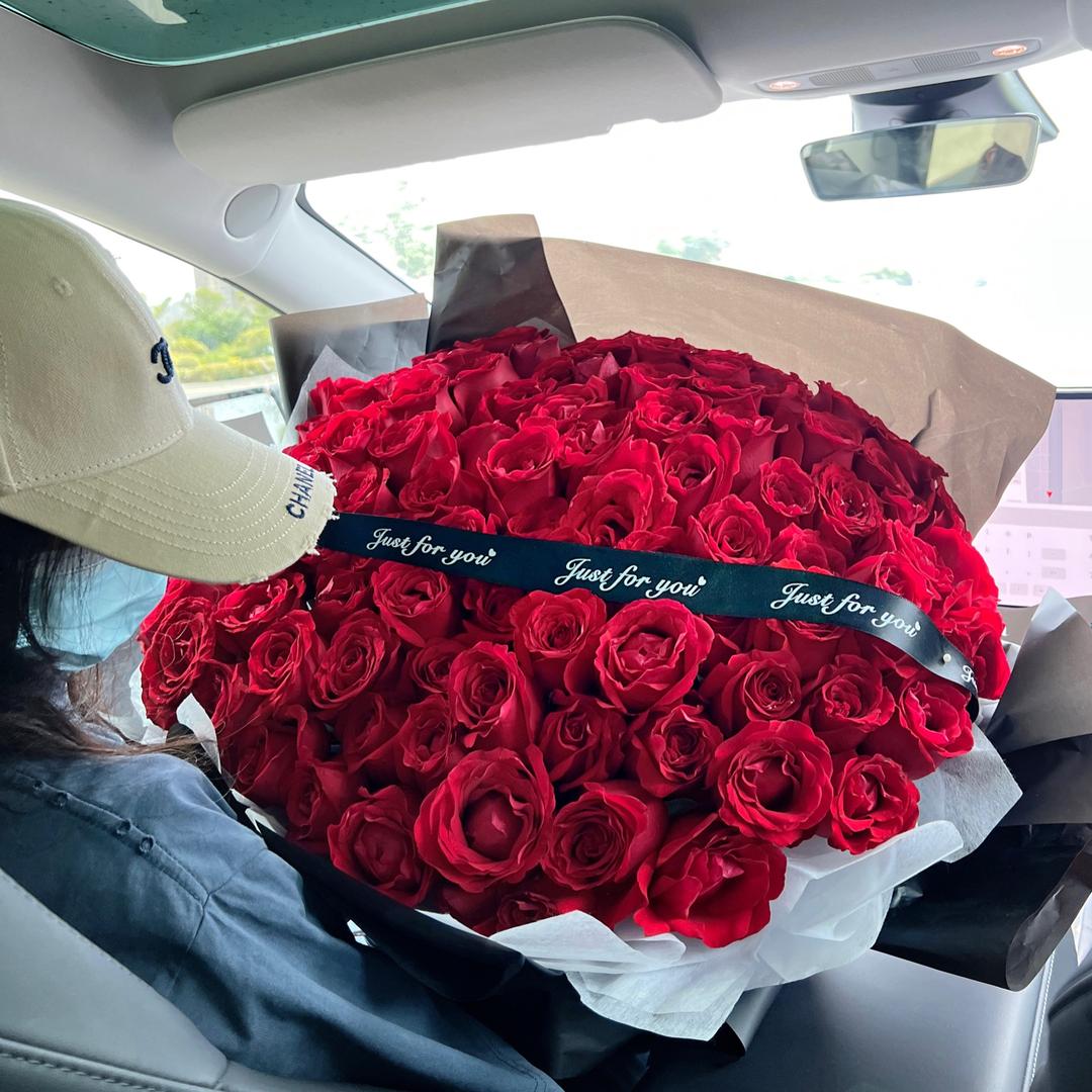 漂亮女孩夏林果