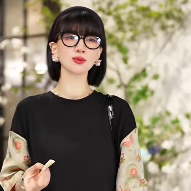 宫小妍（直播爆款反场号）