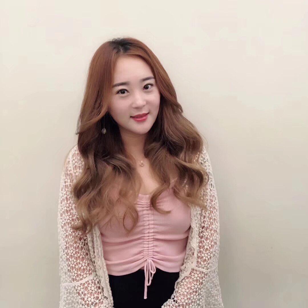 吃不饱的甜小兔