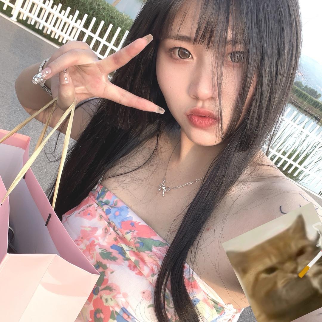 婷婷.