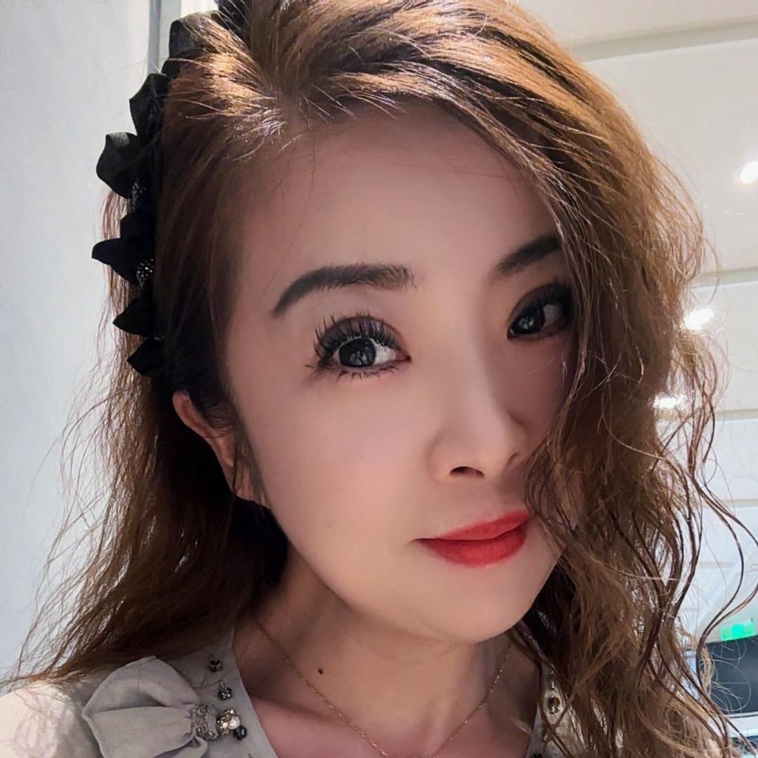 虞姬独娟秀．