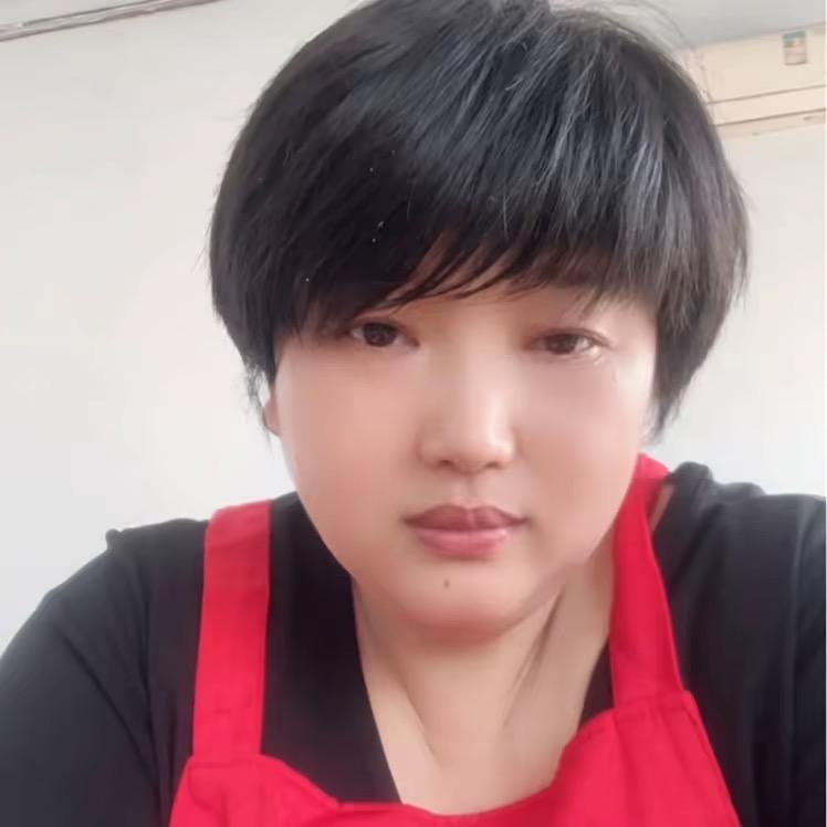 做肉夹馍的董姐