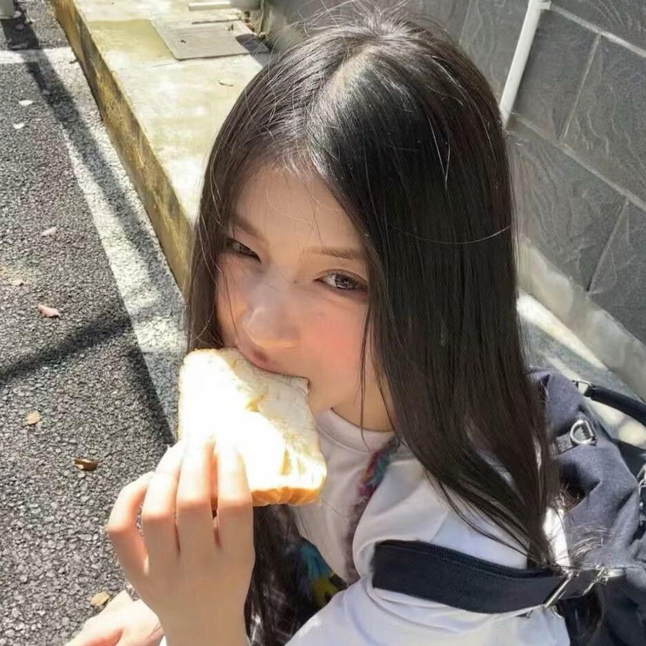 悲伤就大口吃饭🍕