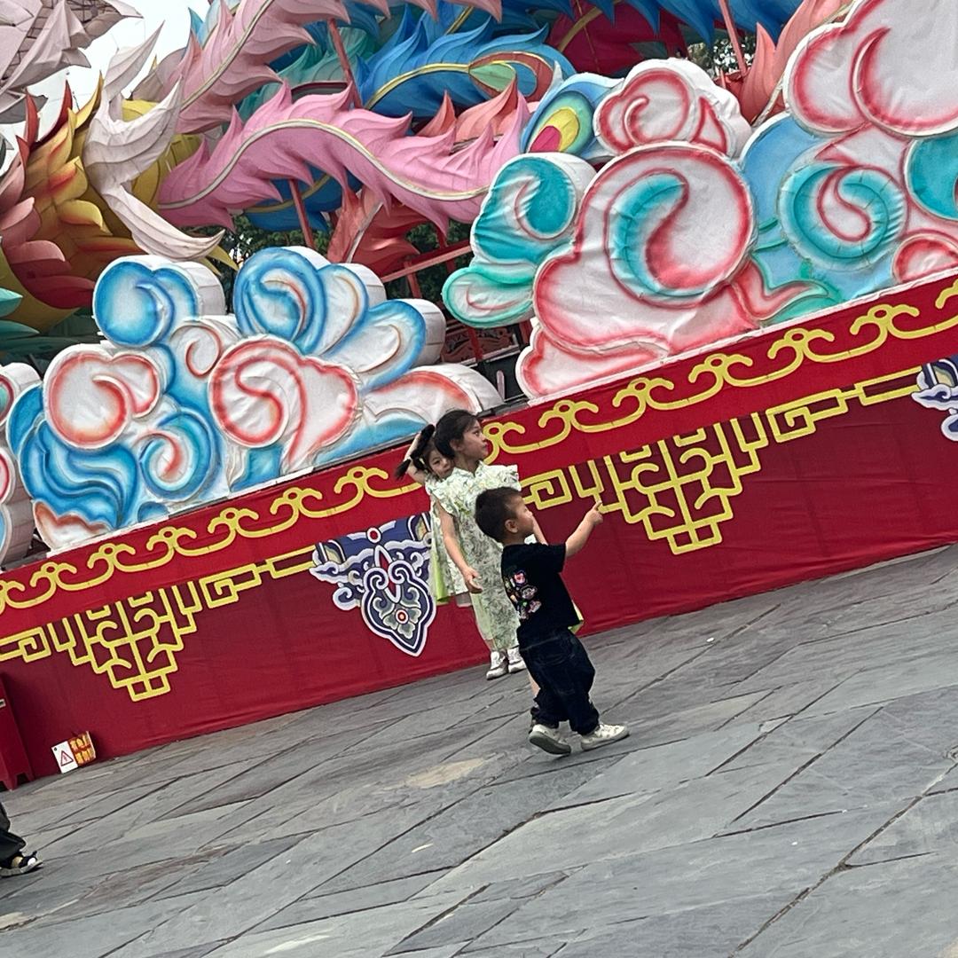 颜玉（三个孩子的妈妈）