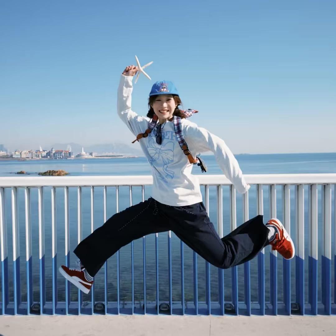 别捏我小脸ˡᵃʕ•̫͡•ʔ