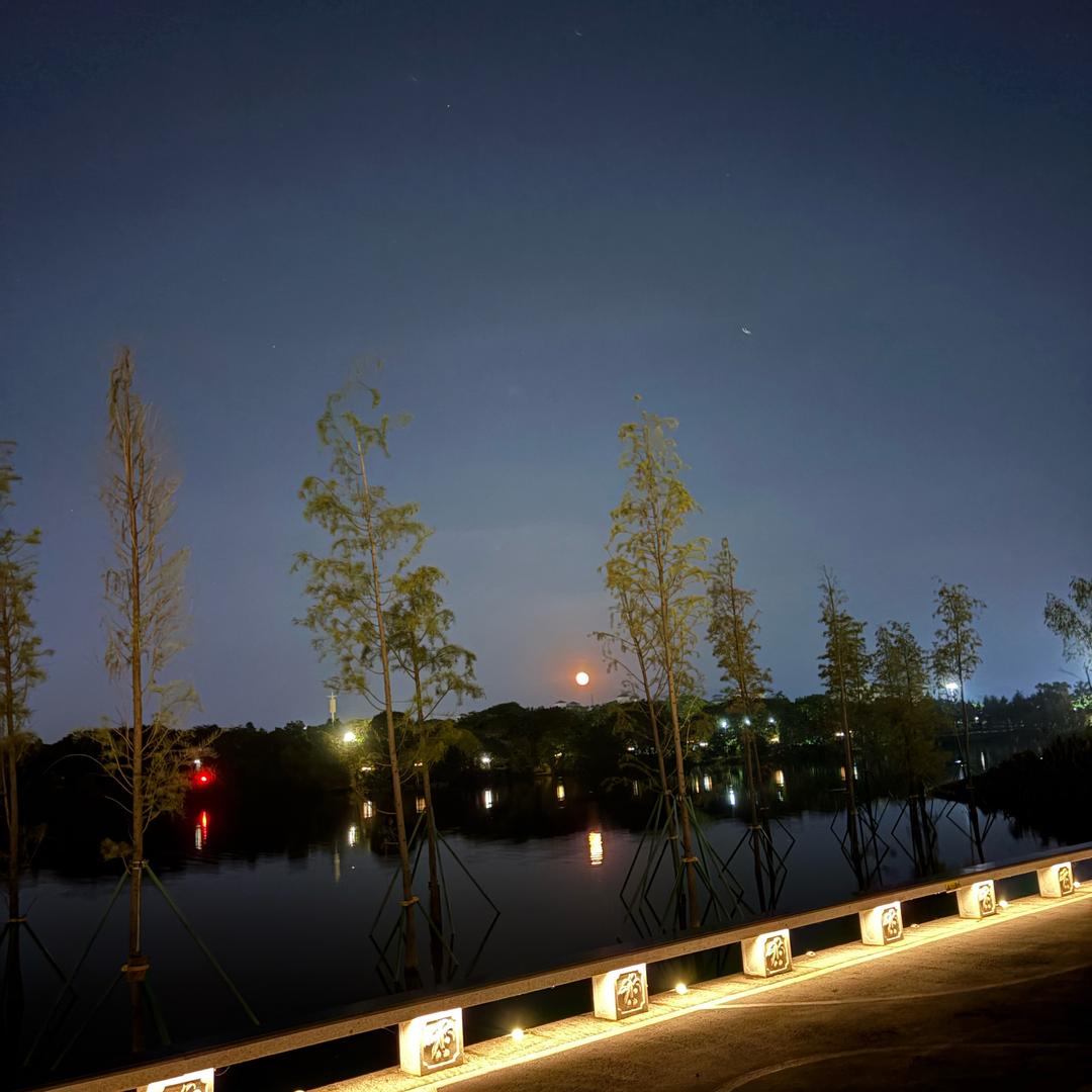 一天吃十个苹果☁️