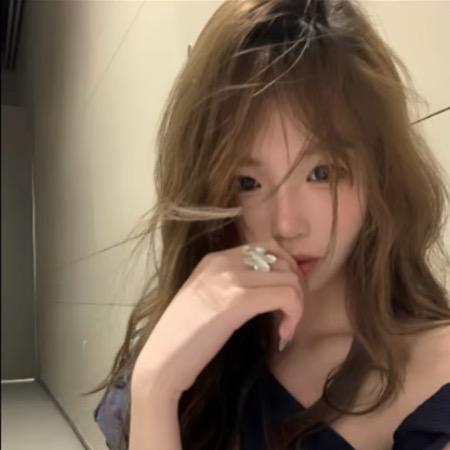 小小怡^