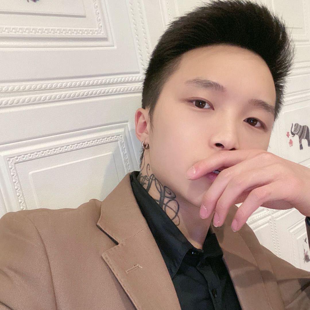 贵阳花溪南国美发店