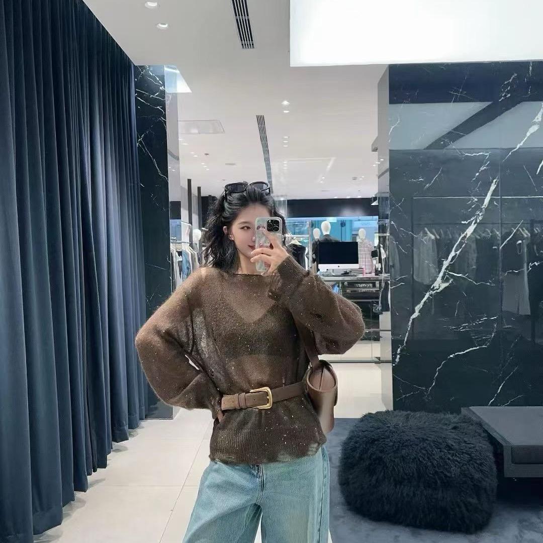 W−