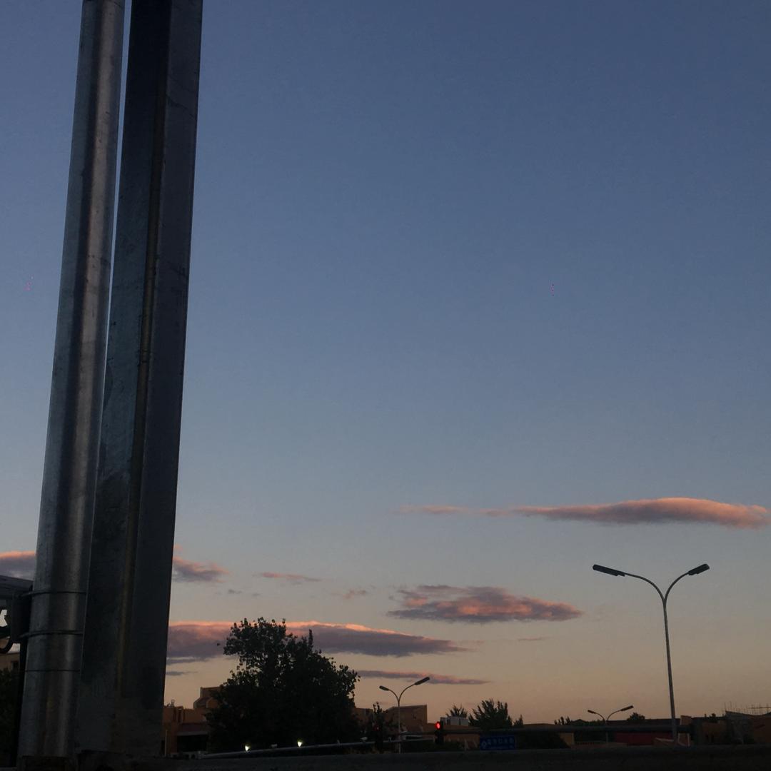 睁开眼睛睡不着🌟