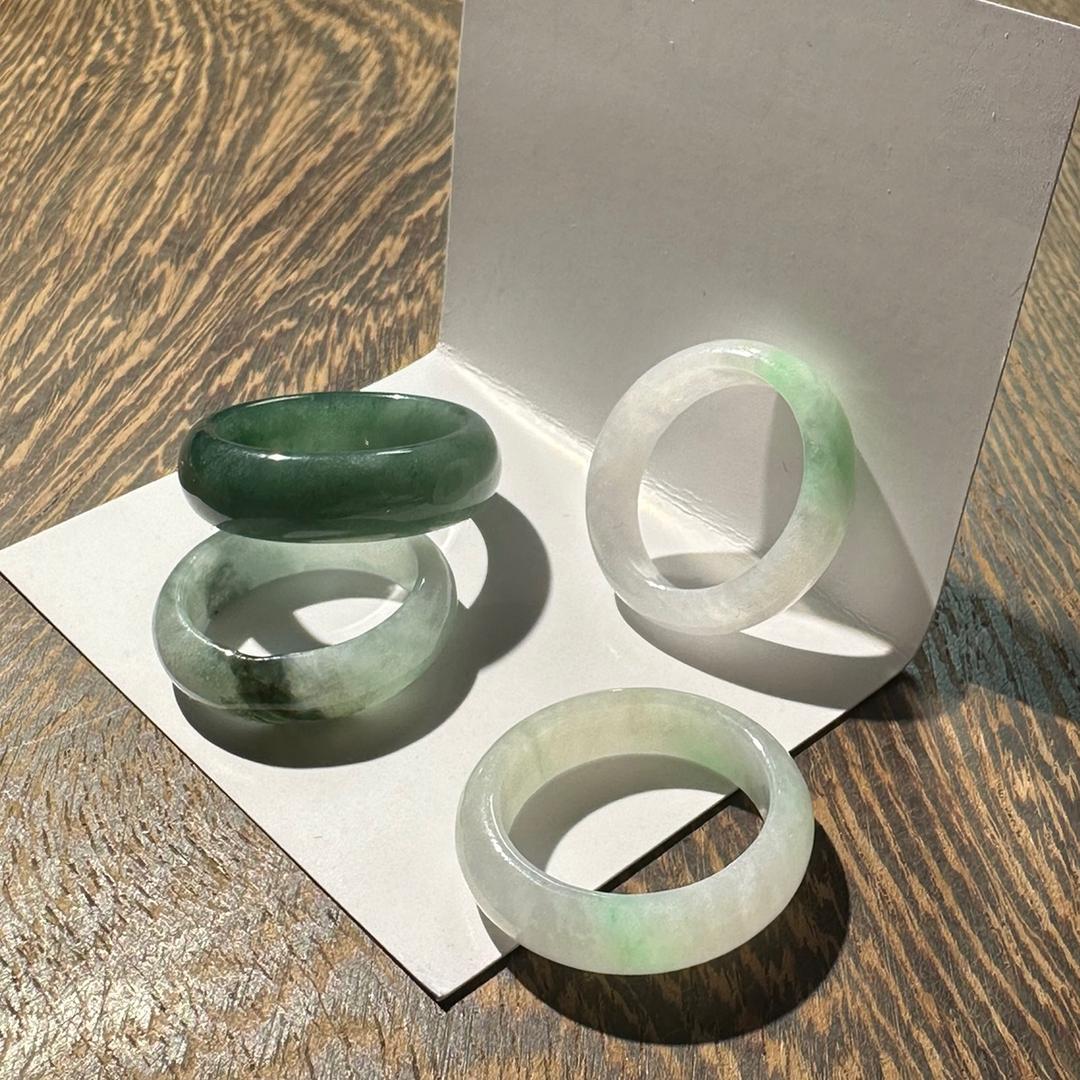 玉见你翡翠店
