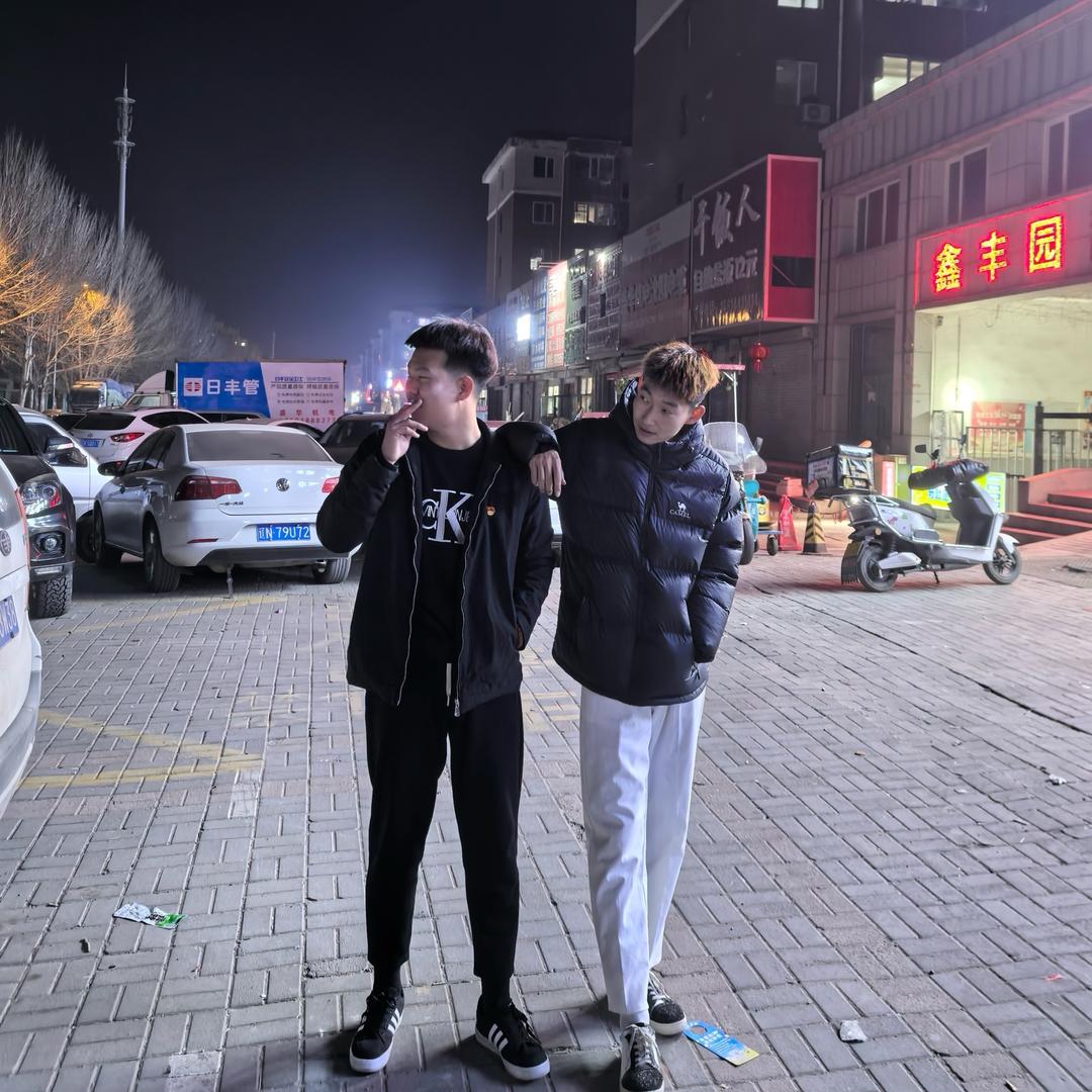 阿伟👺