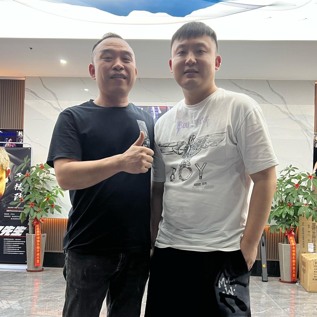 余干县台球杆专业维修·球杆定制·台泥更换