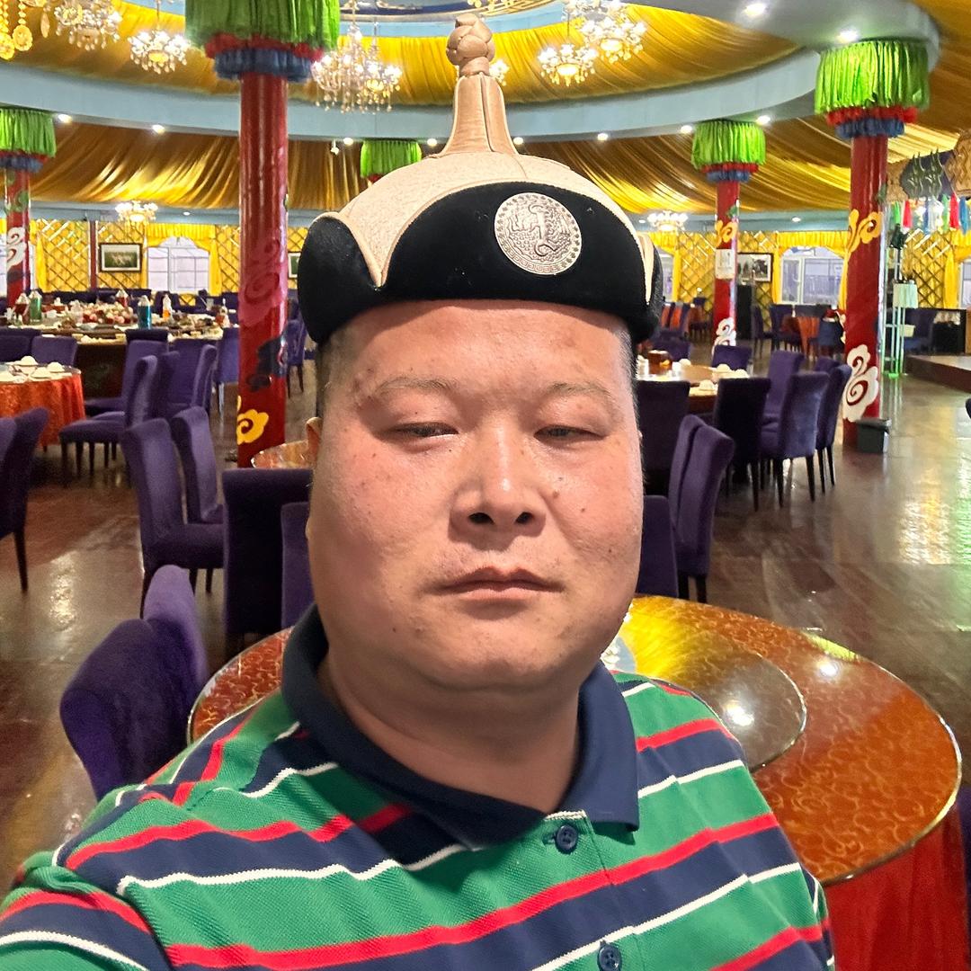在仙桃做烤羊的奔哥