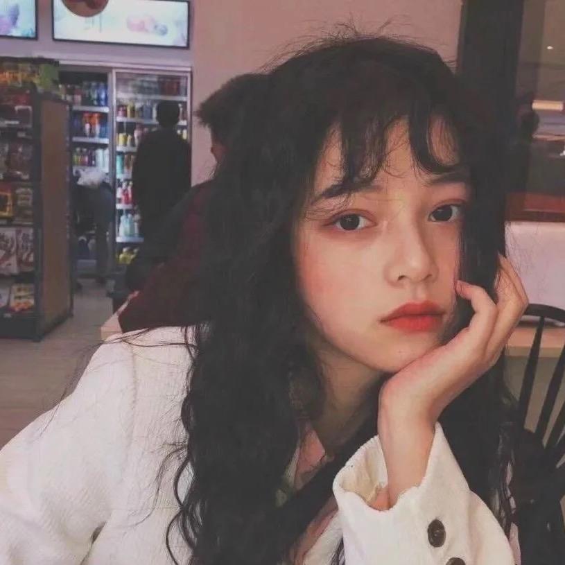 在版纳的化妆师Umi