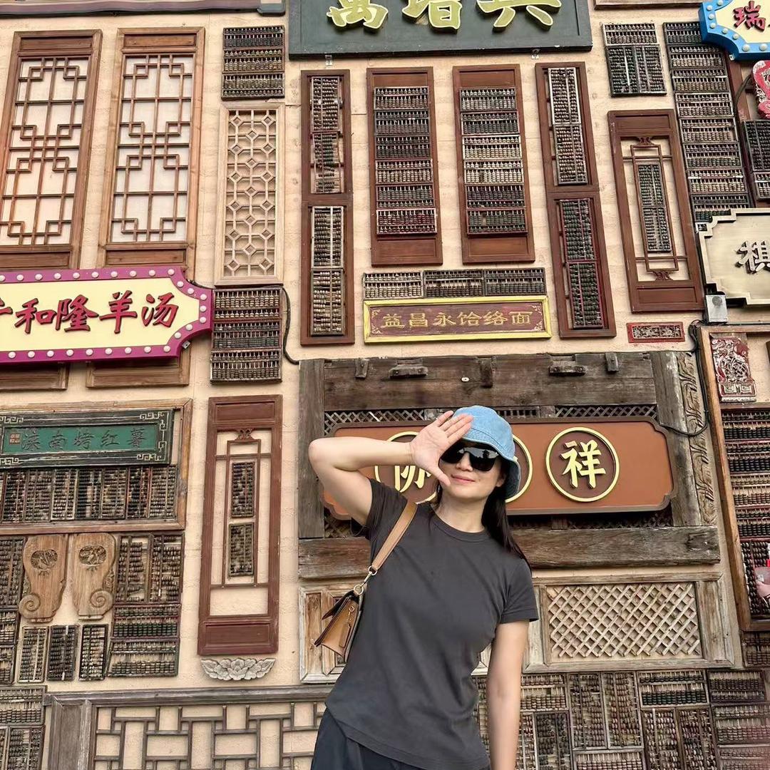 开炒鸡店的凡姐