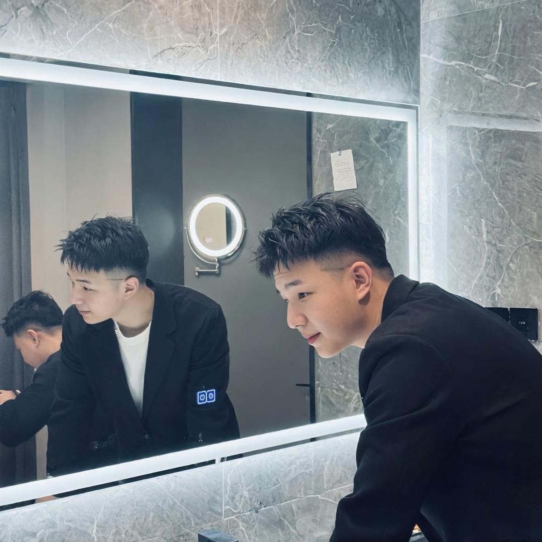 众人推