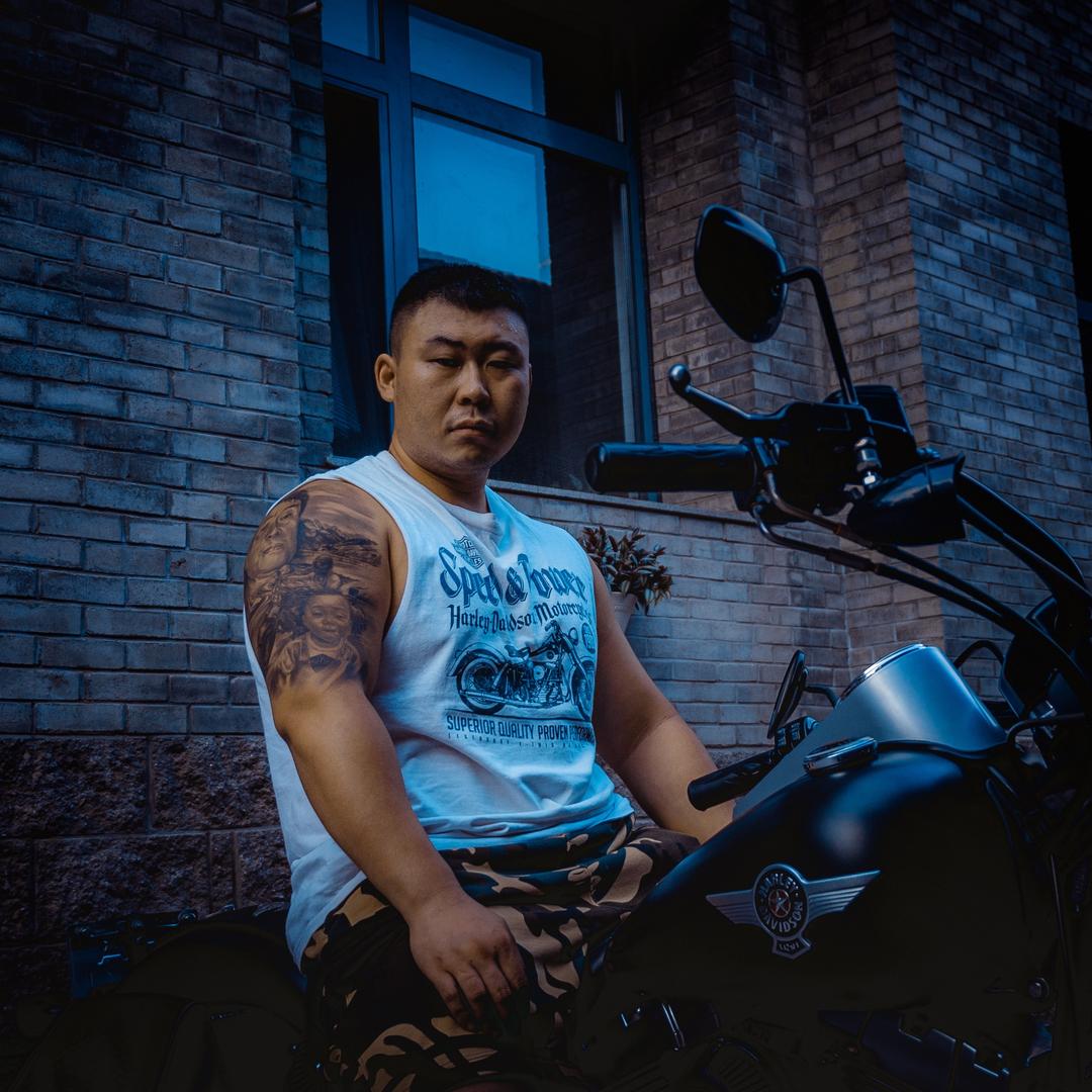 骑着哈雷吃北京@抖音